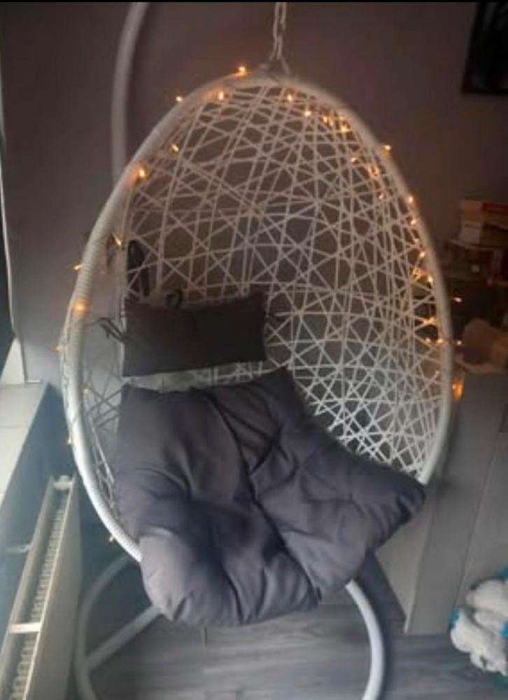 Ei hang stoel, Huis en Inrichting, Stoelen, Ophalen