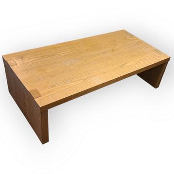 Massief houten lage bijzettafel/salontafel– strak en n beschikbaar voor biedingen