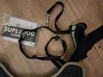 Hondentuig  grote hond met riem beschikbaar voor biedingen