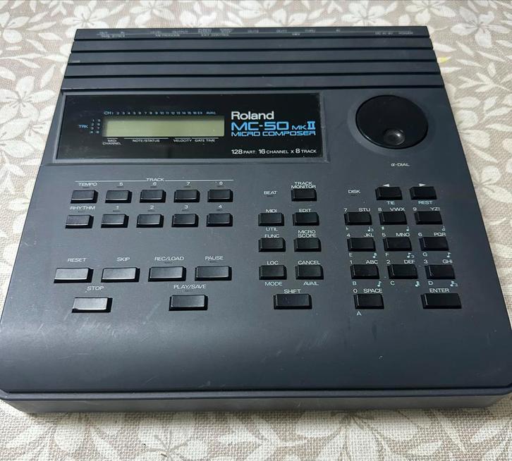 Roland MC-50 MKII Micro Composer, Muziek en Instrumenten, Midi-apparatuur, Gebruikt, Ophalen of Verzenden