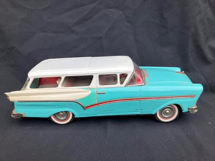 Grote oude blikken Ford Fairlane gemerkt: Bandai Japan, Antiek en Kunst, Antiek | Speelgoed, Ophalen of Verzenden