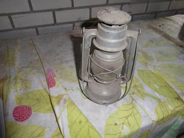 petroliumlamp beschikbaar voor biedingen