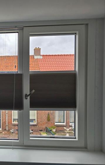 Tuiss Plisségordijn Stick2Fit Verduisterend  beschikbaar voor biedingen