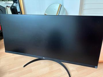 LG 34WP500-B Ultrawide Monitor - Perfect voor Multitasking! beschikbaar voor biedingen