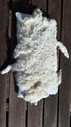 Kussentje met vachtje lam., Huis en Inrichting, Woonaccessoires | Plaids en Woondekens, Ophalen of Verzenden, Zo goed als nieuw