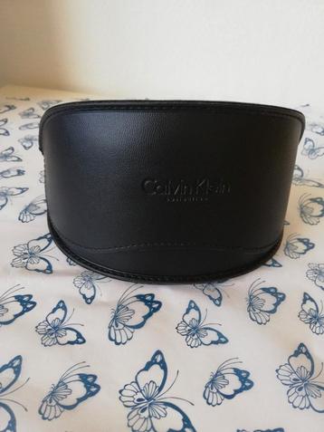 Zonnebrillen koker Calvin klein zwart leer    Nieuw beschikbaar voor biedingen