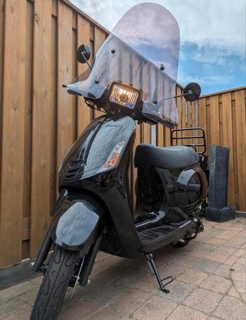 ZGAN La Souris Sourini S - NET 142 KM! Zuinige Snor scooter  beschikbaar voor biedingen