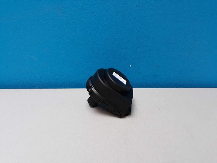 Driewegklepmotor Remeha calenta REM.115928 Bouwjaar: 2017, Doe-het-zelf en Verbouw, Verwarming en Radiatoren, Gebruikt, Cv-ketel of Combi-ketel