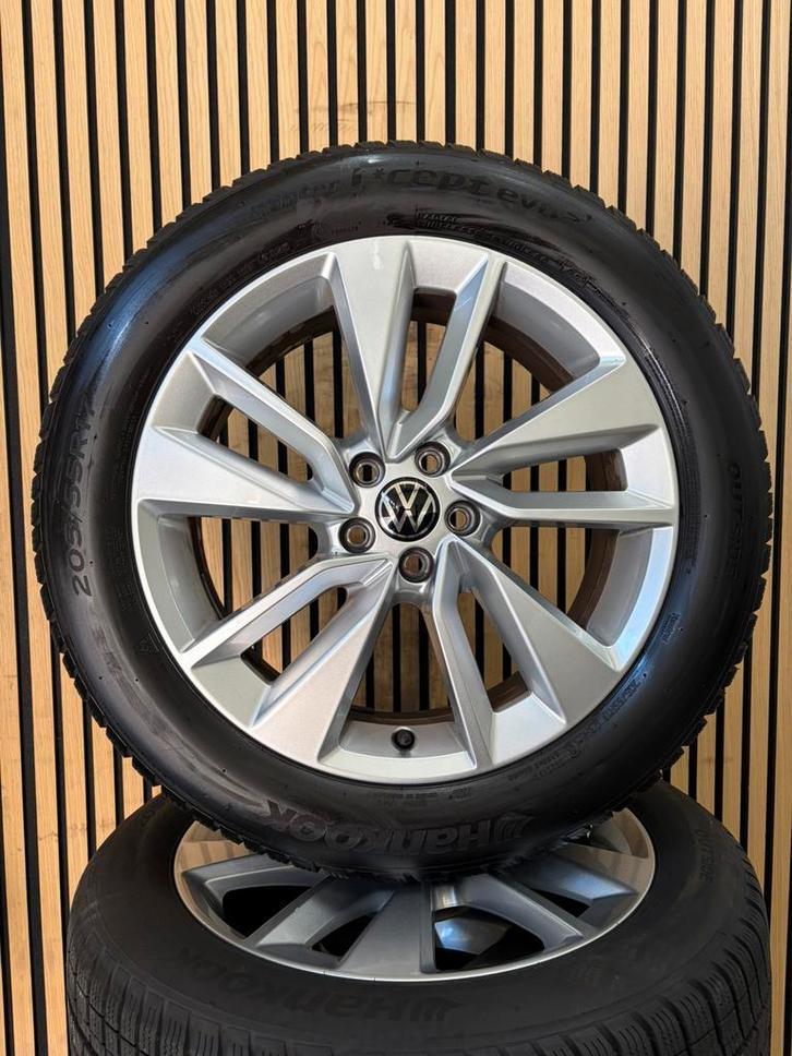 Org. 17” Volkswagen T-Cross Taigo Winterbanden Kamiq Arona, Auto-onderdelen, Banden en Velgen, Banden en Velgen, Winterbanden