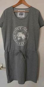 Zoso jurk grijs maat xl draagmaat 42 44, Maat 42/44 (L), Ophalen of Verzenden, Zo goed als nieuw, Knielengte