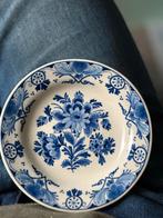 Delfts Blauw Wandbord met Bloemmotief, Ophalen of Verzenden