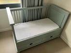 Babybed peuterbed hoge zijkanten aan te passen naar laag., Kinderen en Baby's, Kinderkamer | Bedden, Ophalen, Gebruikt, 70 tot 85 cm