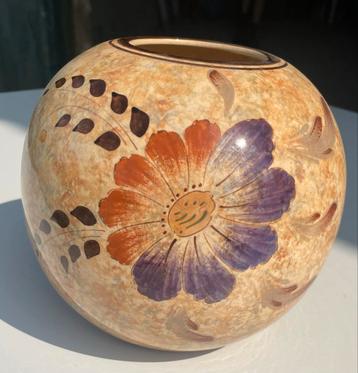 Gouda Plateel Bolvaas beschikbaar voor biedingen