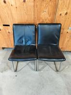 Twee zwarte stoelen met stalen frame, Huis en Inrichting, Ophalen, Gebruikt, Twee, Zwart