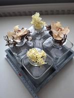Vierkant plateau + glazen vierkante vaasjes + klein bloemetj, Ophalen of Verzenden, Zo goed als nieuw, Vierkant, Overige materialen