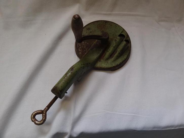 A844 Gebruikte snijbonenmolen snijmolen bonensnijder, Huis en Inrichting, Keuken | Keukenbenodigdheden, Gebruikt, Ophalen of Verzenden