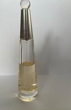 Issey Miyake L’eau d’issey, Verzamelen, Ophalen of Verzenden, Zo goed als nieuw, Parfumfles