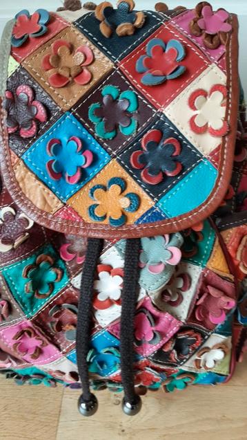 NIEUWE PATCHWORK LEREN FESTIVAL/WERK/SCHOOL IBIZA RUGTAS  beschikbaar voor biedingen