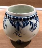 Delfts blauw lepelvaasje (gebruikssporen), Ophalen of Verzenden