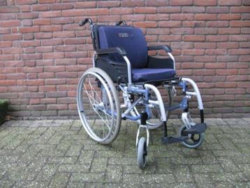 Excel inklapbare rolstoel 39cm massieve banden & stokhouder beschikbaar voor biedingen