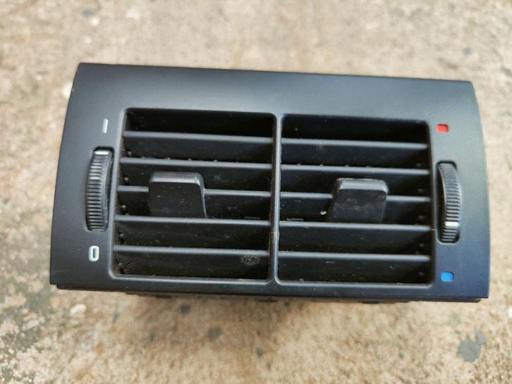 Achterste ventilatie luchtrooster middenconsole BMW 5 serie, Auto-onderdelen, Dashboard en Schakelaars, BMW, Gebruikt, Ophalen of Verzenden