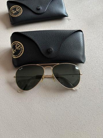Ray-Ban aviator gold beschikbaar voor biedingen