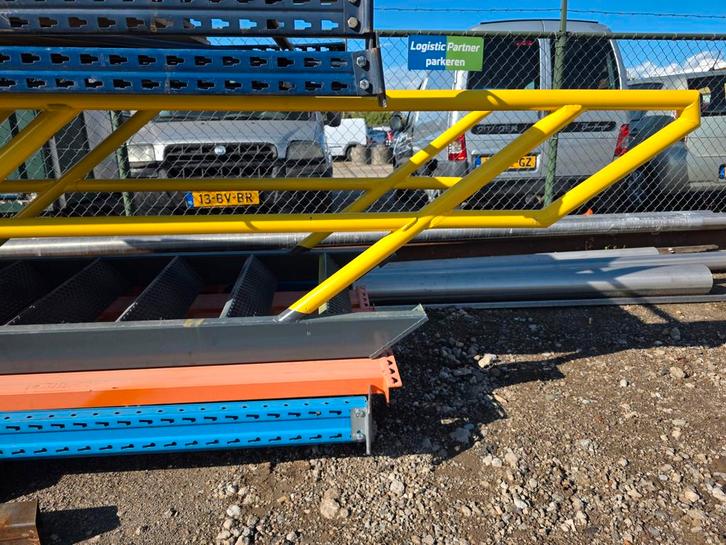 Entresolvloer Trap, Zakelijke goederen, Kantoor en Winkelinrichting | Magazijn, Stelling en Opslag, Ophalen