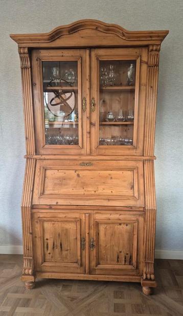 Grenen Secretairekast met Vitrine beschikbaar voor biedingen