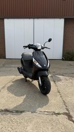 Piaggio zip 4 takt, Fietsen en Brommers, Ophalen, Maximaal 45 km/u, Zip, Zo goed als nieuw