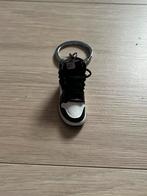 Nike  air jordan 1 mid sleutelhanger, Ophalen of Verzenden, Zo goed als nieuw, Merk