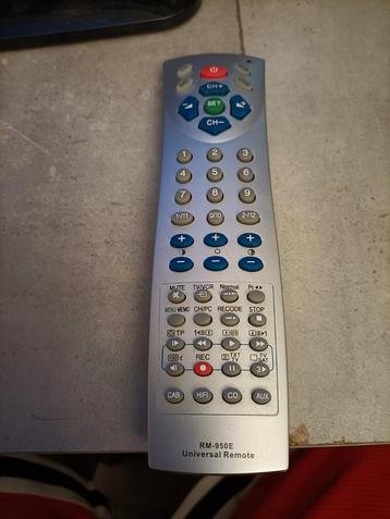 Philips TV met RM-950E Universele Afstandsbediening beschikbaar voor biedingen