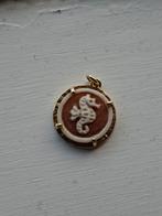 NADINE KIEFT, Hanger van 14k goud met een uit schelp camee., Overige merken, Nieuw, Ophalen of Verzenden, 1 bedel