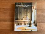 L’art de vivre - Decorative arts and design in France, Ophalen of Verzenden, Zo goed als nieuw, Interieur en Design