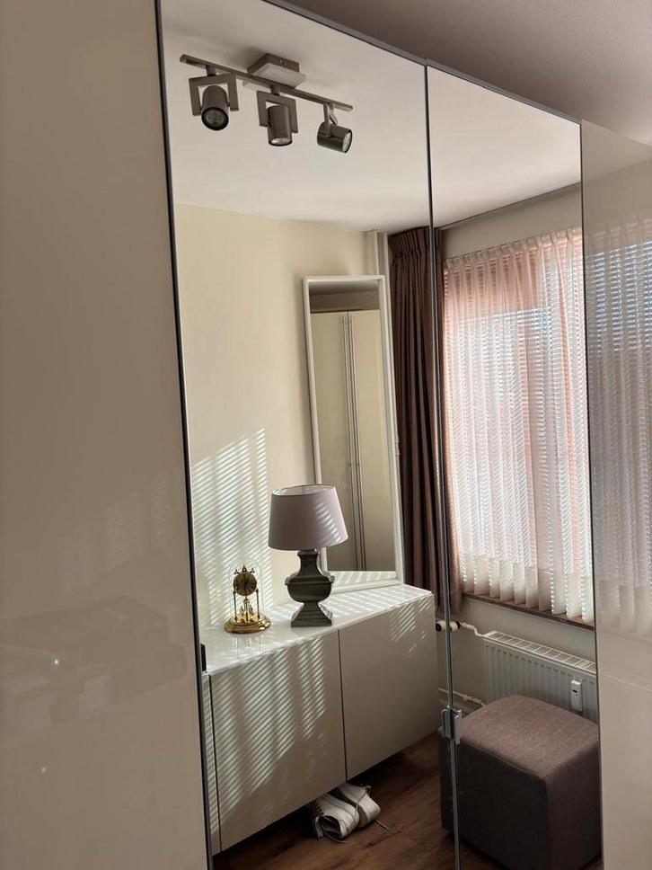 Gratis linnenkast (3m breed, 236cm hoog), Huis en Inrichting, Kasten | Kledingkasten, Zo goed als nieuw, 200 cm of meer, 200 cm of meer