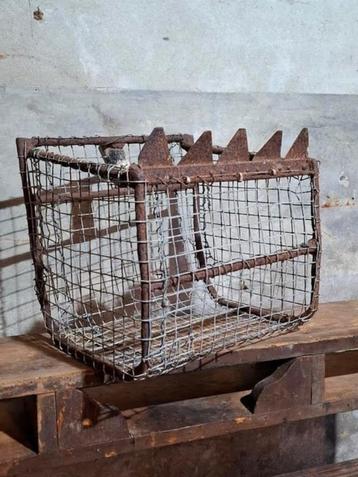 Oude antieke oestermand oester schepnet schelpennet vangkorf beschikbaar voor biedingen