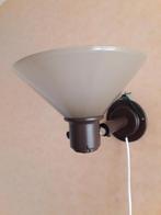 Vintage bruine OMI wandlamp met glazen kap, Ophalen of Verzenden, Zo goed als nieuw