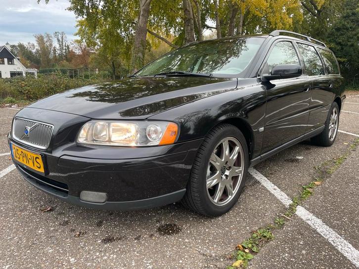 Volvo V70 2.4 170PK AUT 2004/apple carplay/leder/trekhaak/, Auto's, Volvo, Bedrijf, V70, ABS, Achteruitrijcamera, Airbags, Airconditioning