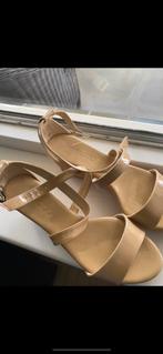 Jimmy Choo sandalen, Kleding | Dames, Beige, Sandalen of Muiltjes, Ophalen of Verzenden, Jimmy choo