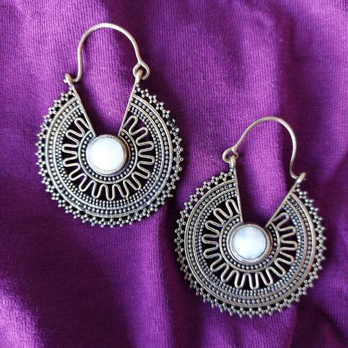 Maansteen oorbellen - Bohemian Gypsy, Sieraden, Tassen en Uiterlijk, Oorbellen, Zo goed als nieuw, Overige materialen, Met edelsteen