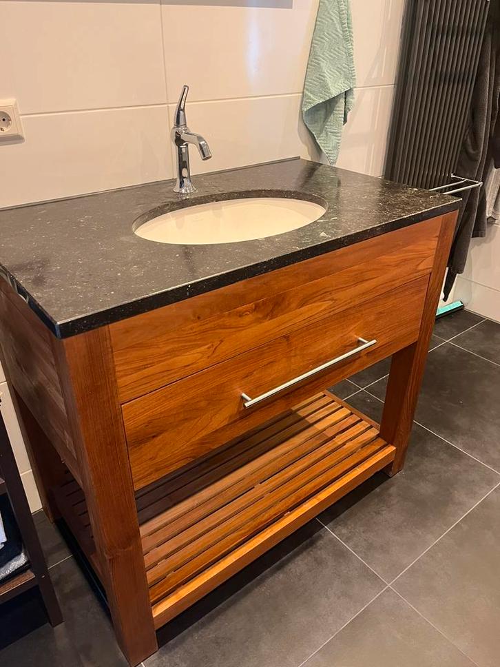 Badkamermeubel wastafelmeubel villeroy & boch wasbak, Huis en Inrichting, Badkamer | Badkamermeubels, Gebruikt, Wastafelkast, Minder dan 100 cm