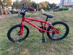 20inch Stunt fiets BTwin WIPE 320, Fietsen en Brommers, Fietsen | Crossfietsen en BMX, Ophalen, Stuur 360° draaibaar, BTWIN, 16 tot 20 inch