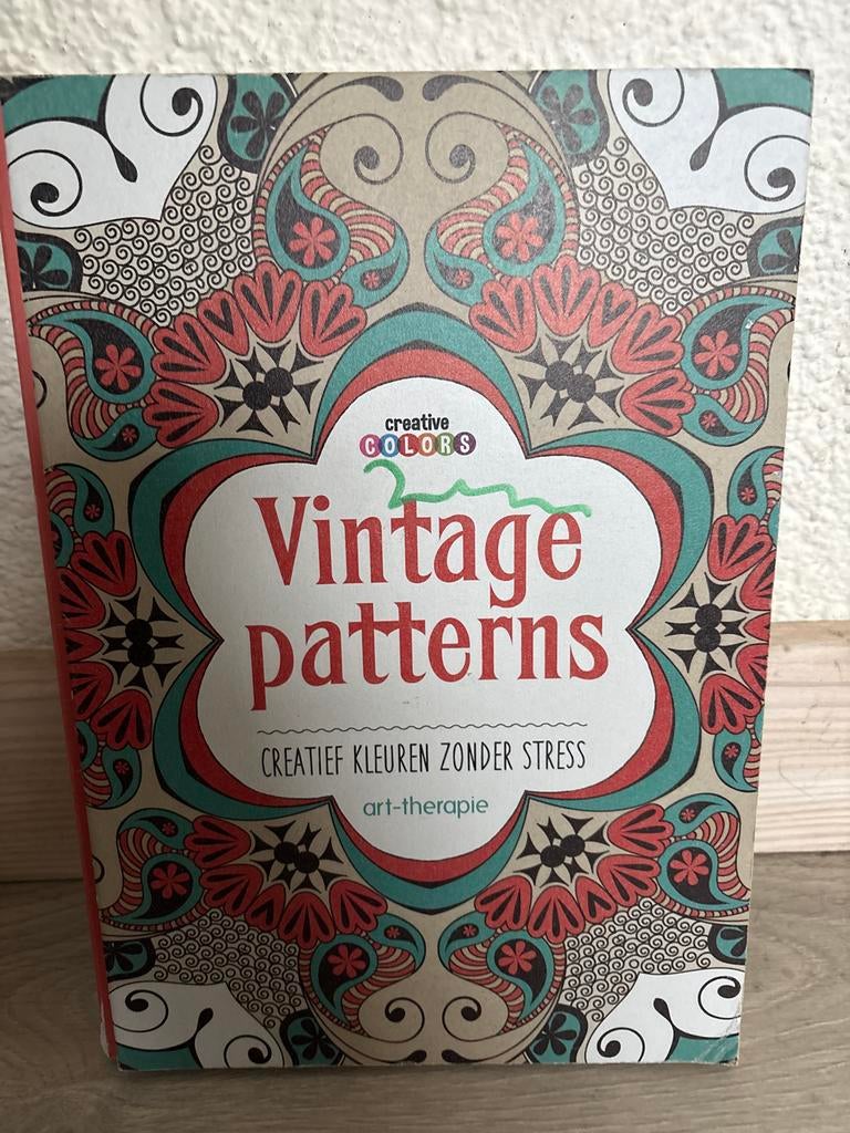 Volwassenen Kleurboek - Vintage Patterns, Boeken, Verzenden, Zo goed als nieuw, Tekenen en Schilderen