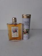 VINTAGE   Vinolia Tres Chic lotion en talkpoeder, Verzenden, Nieuw, Parfumfles, Gevuld