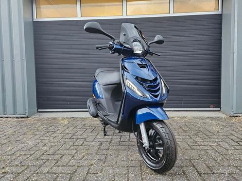 PIAGGIO ZIP 4T E5 BROM 0 KM NIEUW BMW BLAUW + VOL OPTIES!, Fietsen en Brommers, Brommers | Tuning en Styling, Nieuw, Ophalen of Verzenden