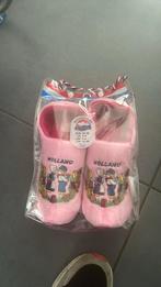 Roze klomp sloffen maat 36-38 nieuw!, Kleding | Dames, Schoenen, Ophalen of Verzenden, Nieuw, Roze, Pantoffels of Sloffen