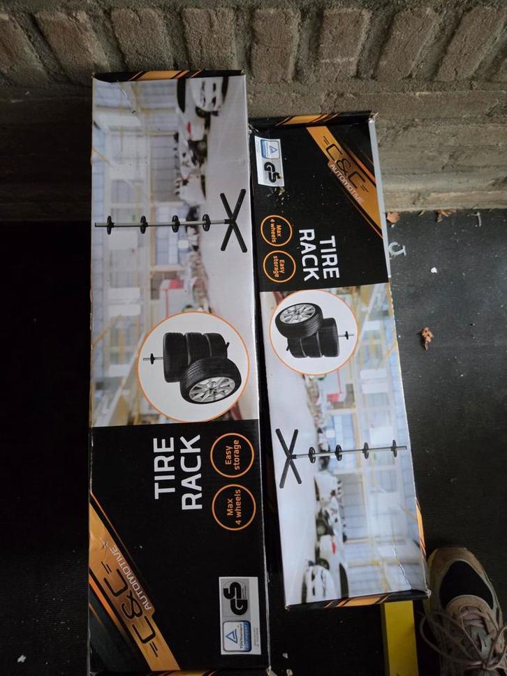 Nieuwe Bandenrek voor 4 banden, Auto diversen, Velgenbomen, Nieuw, Ophalen of Verzenden