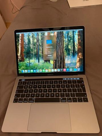 Mackbook 13Inch 2019 i5 Cpu 8gb Ram/256gb Touchbar Z.g.a.n!! beschikbaar voor biedingen