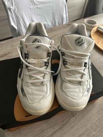 Asics Outdoor Schoenen Maat 42.5 - Zo Goed Als Nieuw! beschikbaar voor biedingen