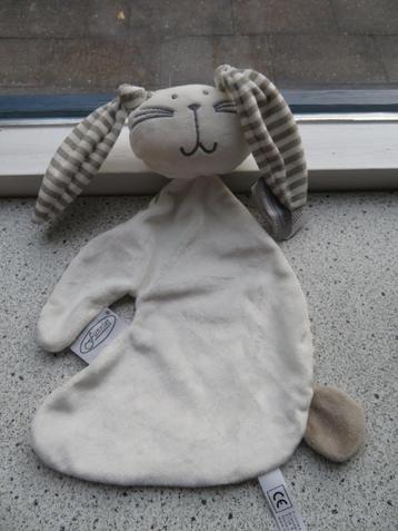Knuffeldoek konijn merk Funnies wit met grijze strepen beschikbaar voor biedingen