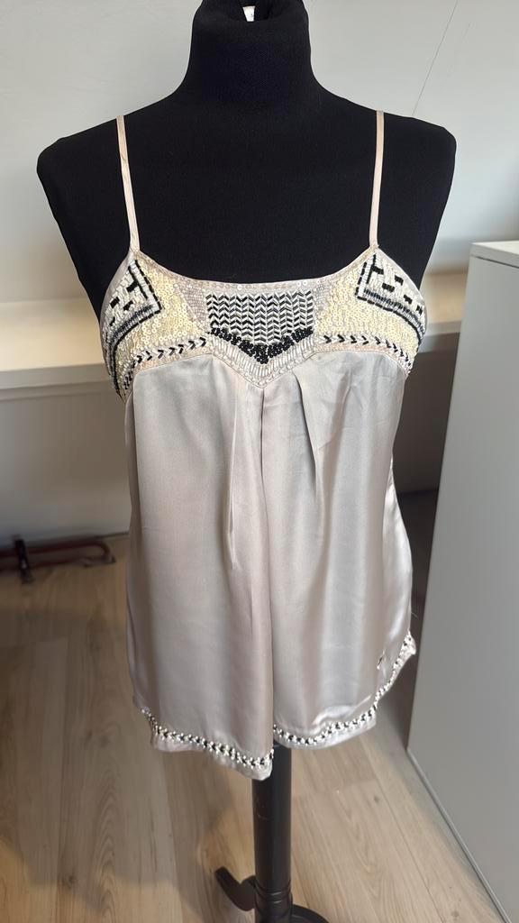 Gaudi silky top 38 zgn, Kleding | Dames, Tops, Zo goed als nieuw, Maat 38/40 (M), Zonder mouw, Ophalen of Verzenden